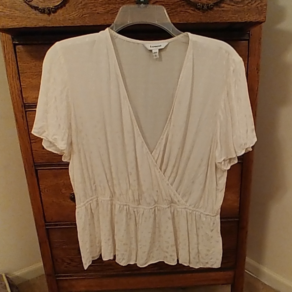 Express Ivory short sleeve blouse